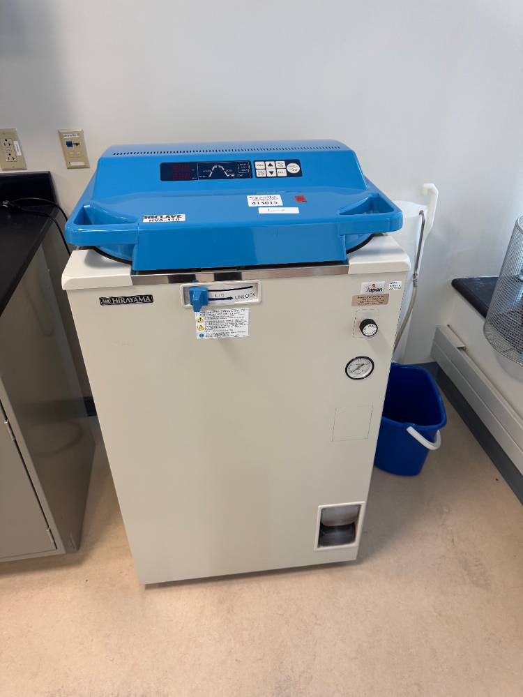 Image of Hirayama HVA-110 Autoclave